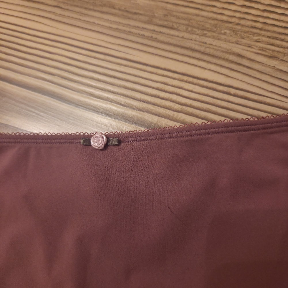SKIMS Boyshort Briefs In The Color Beet- BOTTOMS ONLY!!! - Picture 6 of 6